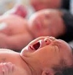 Шестидесятилетняя китаянка родила близнецов