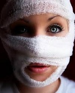 Вы думаете, что будете выглядеть более привлекательнее после пластической операции?