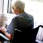 Ученые выявили, что недоверчивость – еще один симптом   болезни Паркинсона 